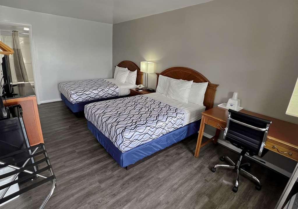 America'S Best Value Inn Lancaster Rohrerstown Room photo
