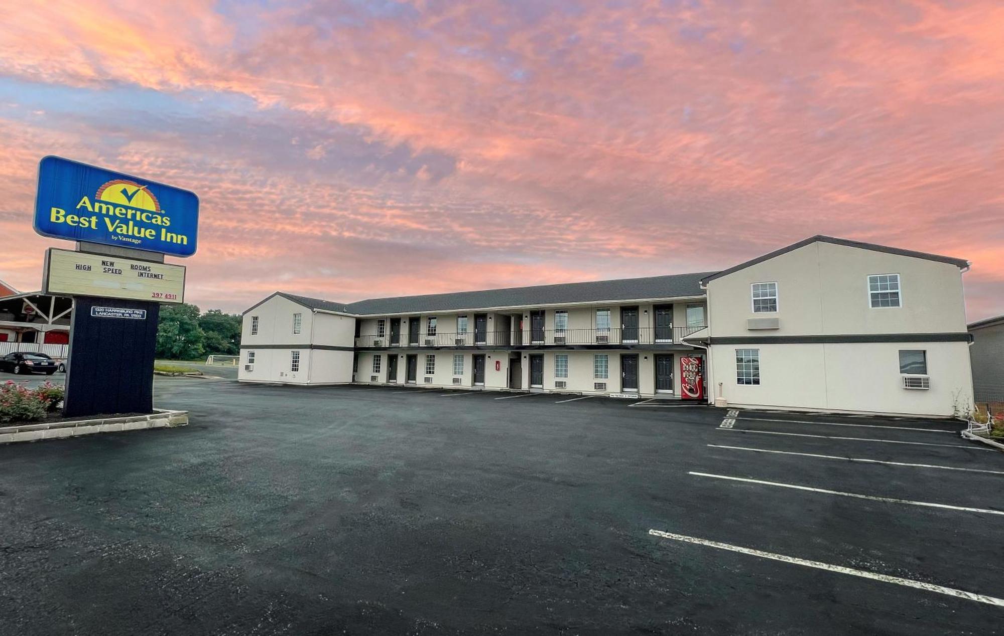 America'S Best Value Inn Lancaster Rohrerstown Exterior photo
