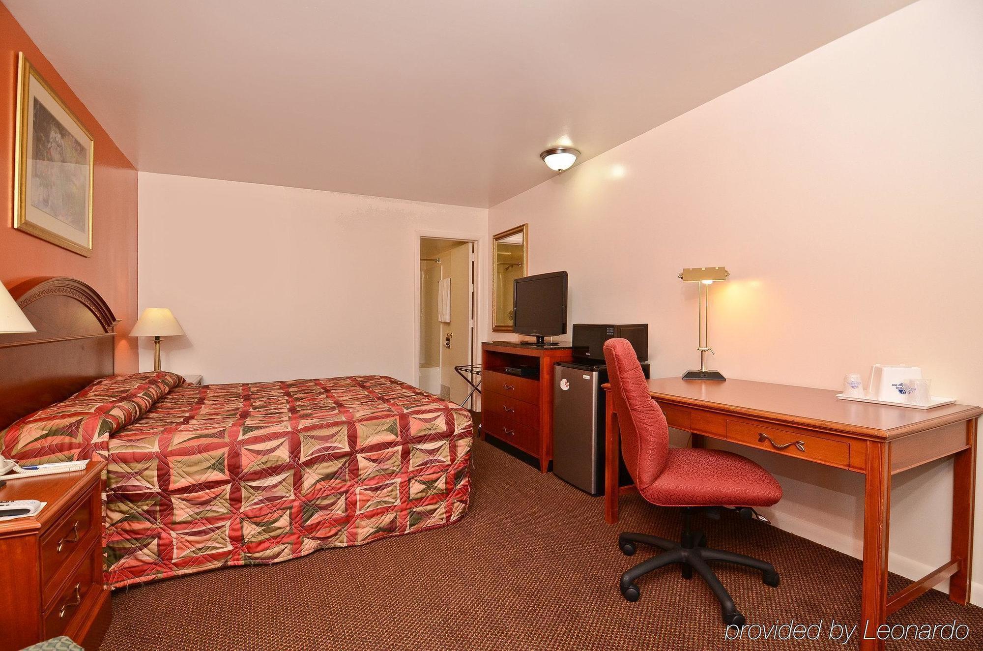 America'S Best Value Inn Lancaster Rohrerstown Room photo